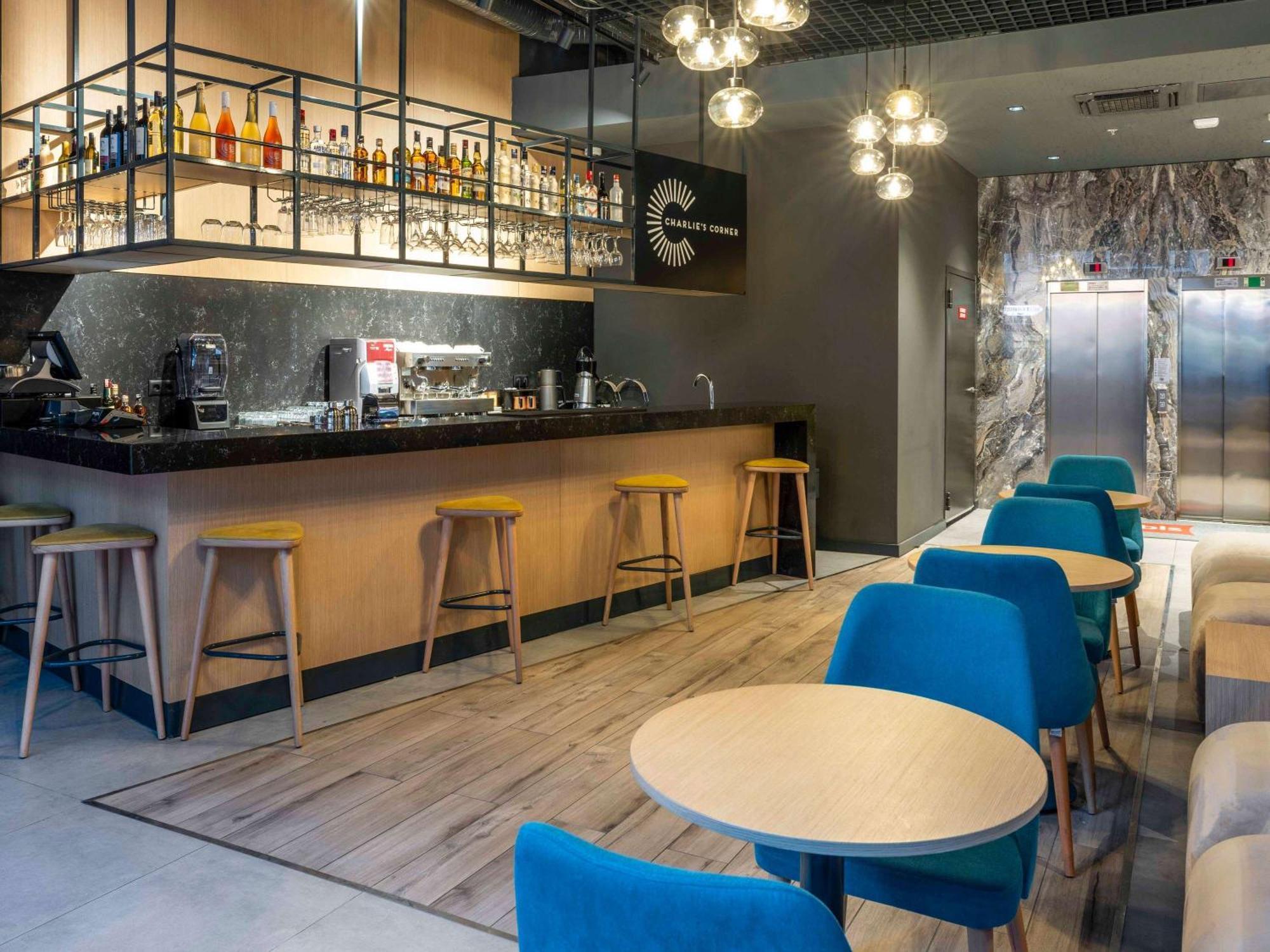 Отель Ibis Istanbul Sisli Экстерьер фото