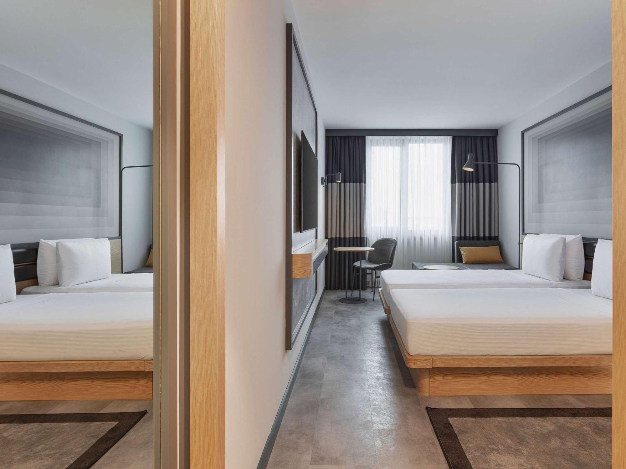 Отель Ibis Istanbul Sisli Экстерьер фото