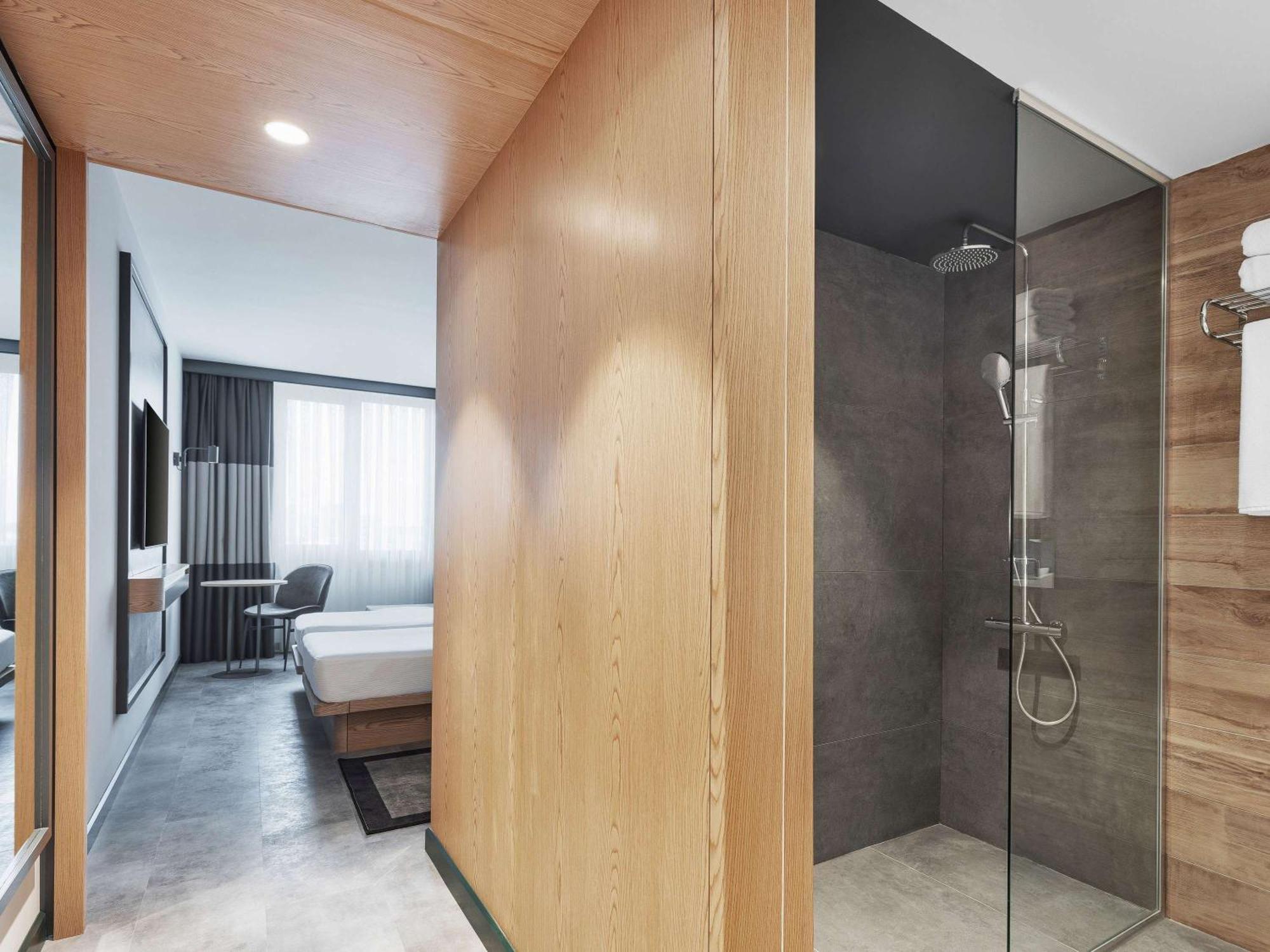 Отель Ibis Istanbul Sisli Экстерьер фото