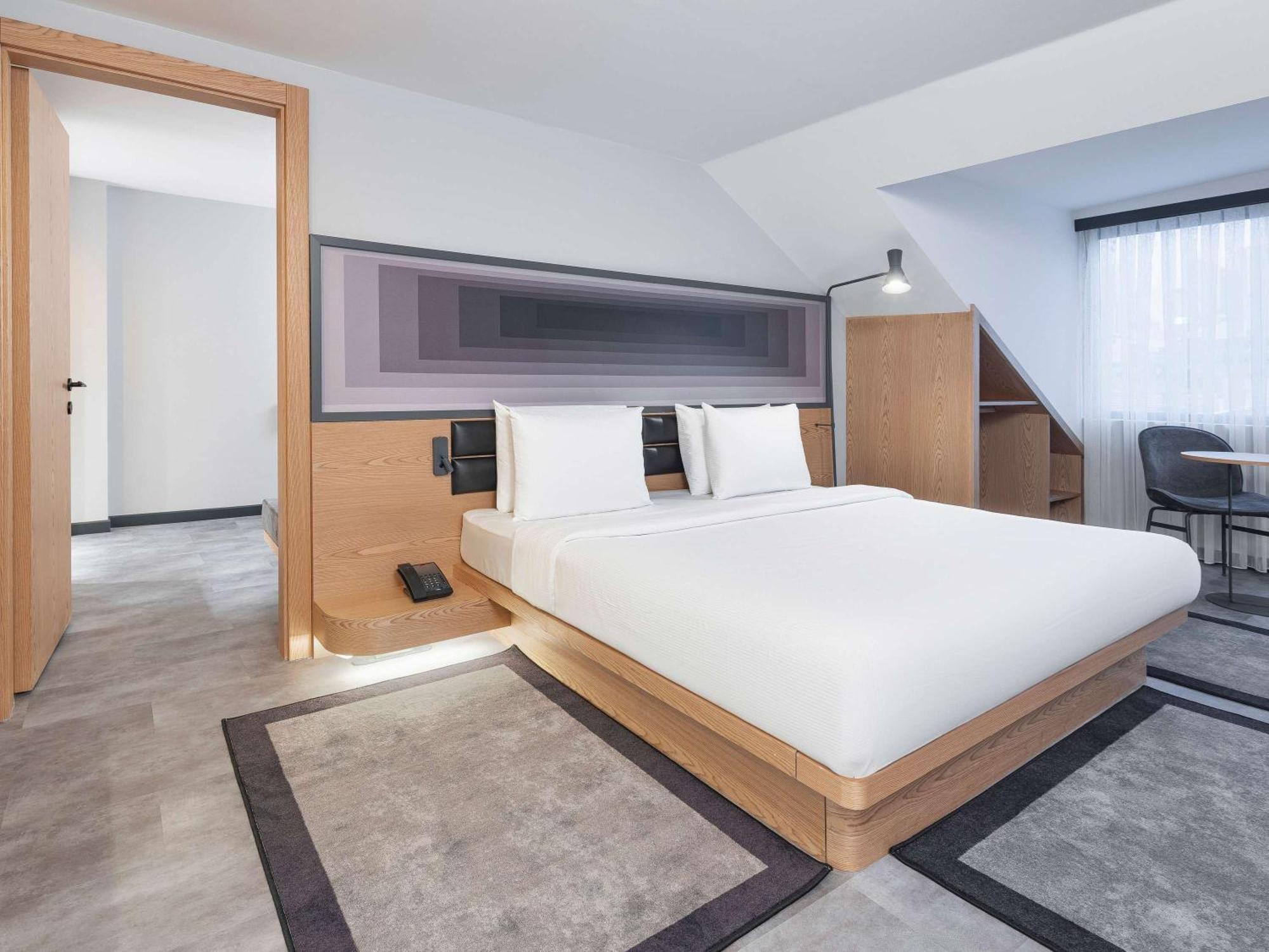 Отель Ibis Istanbul Sisli Экстерьер фото