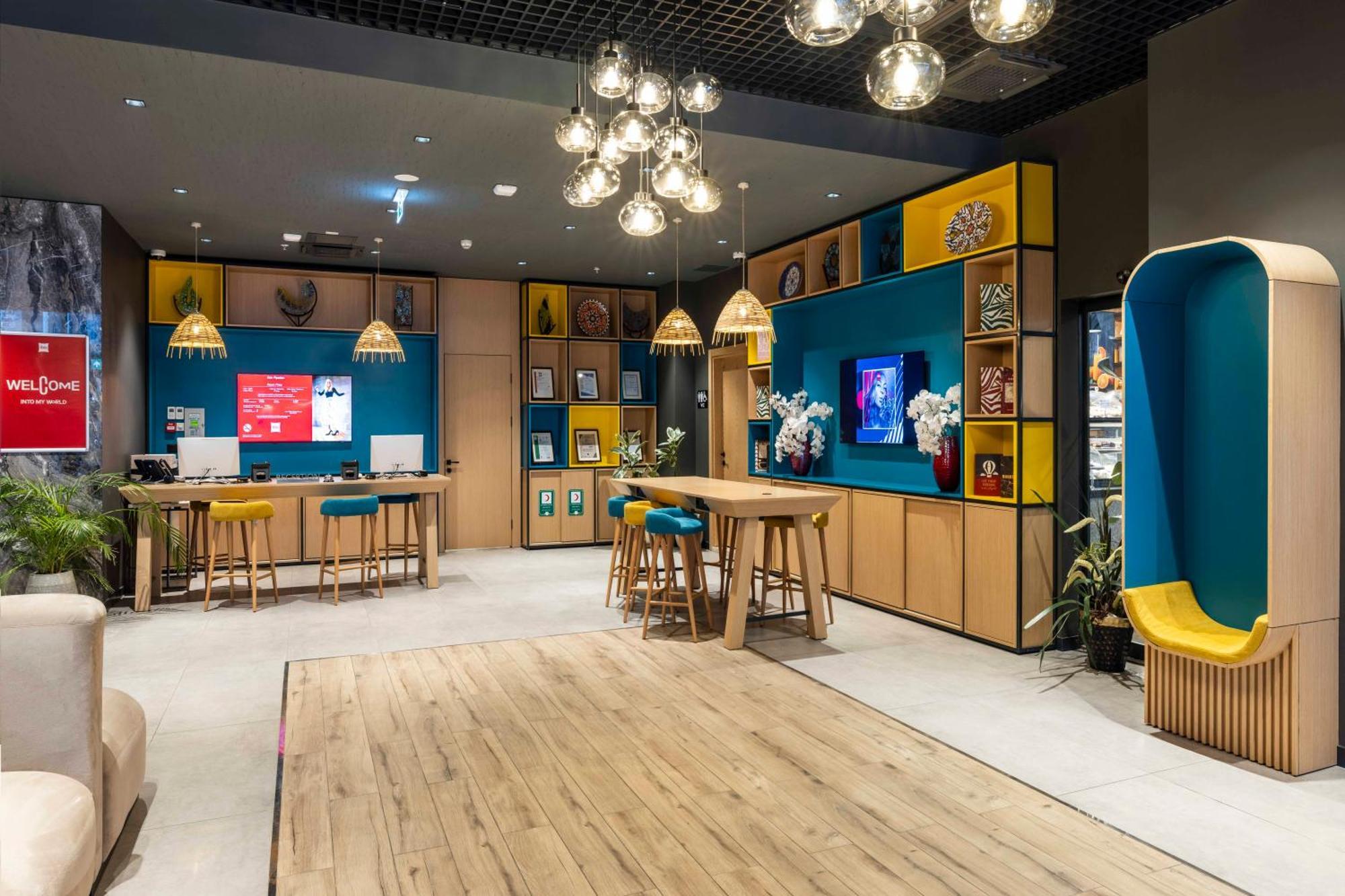Отель Ibis Istanbul Sisli Экстерьер фото