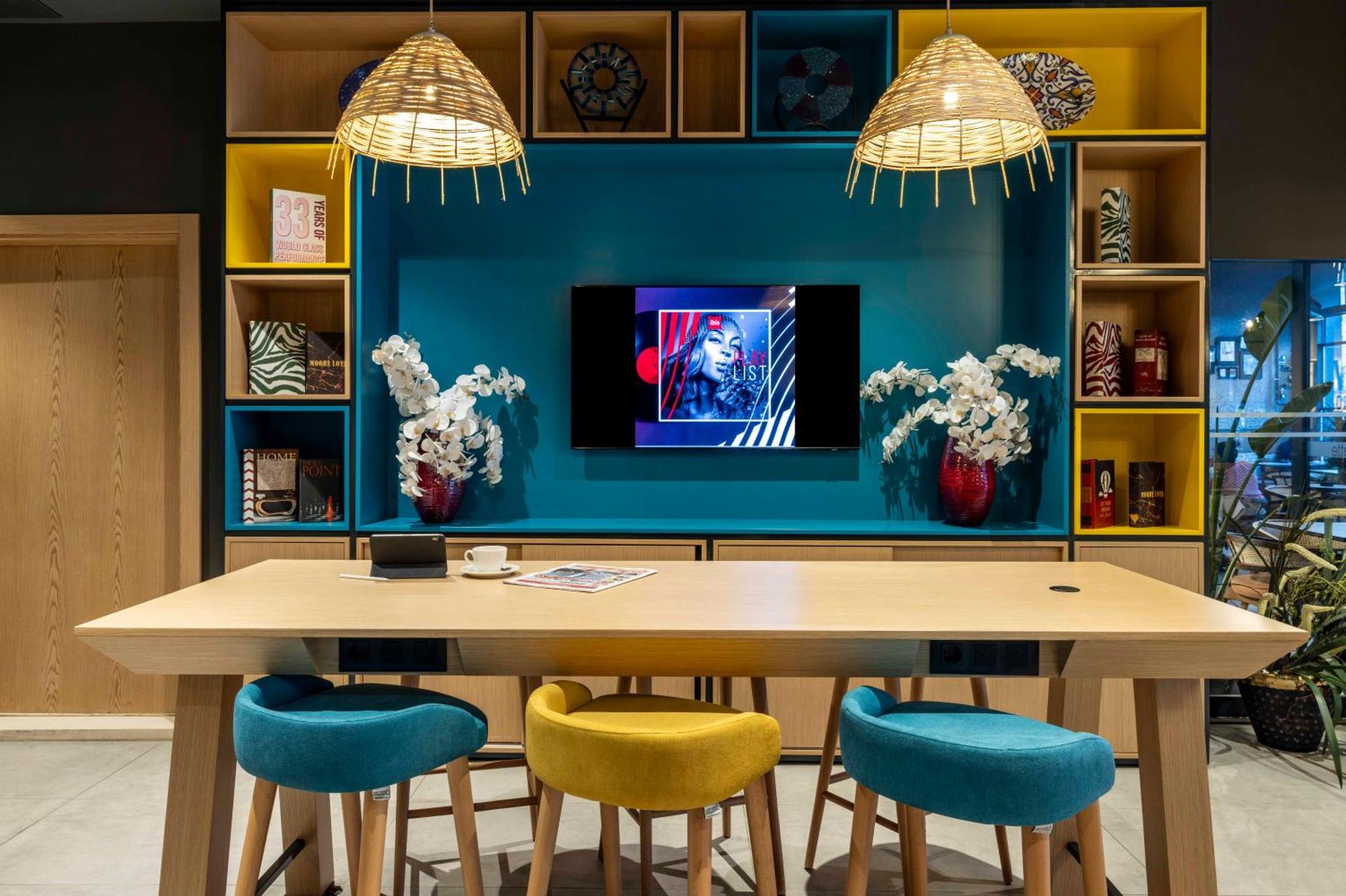 Отель Ibis Istanbul Sisli Экстерьер фото