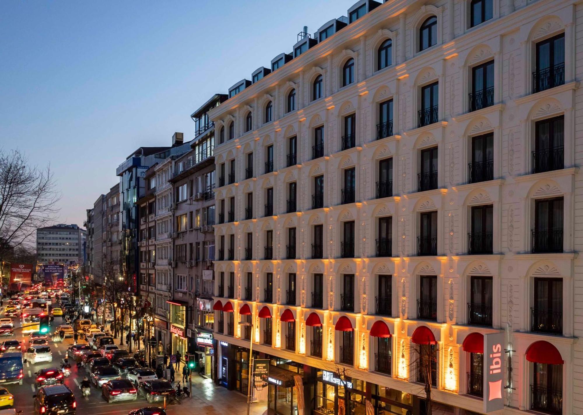 Отель Ibis Istanbul Sisli Экстерьер фото